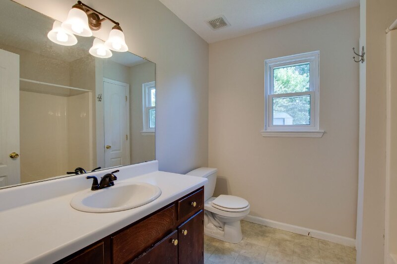 Building Photo - 238 Barberry Ln