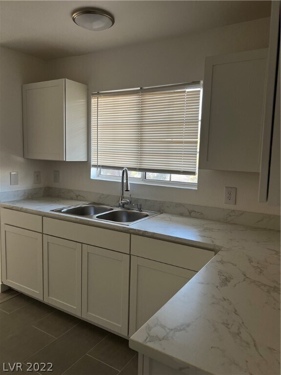 Building Photo - 2200 S Fort Apache Rd