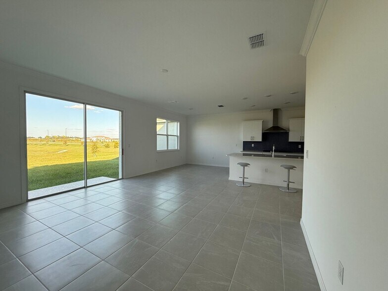 Building Photo - 7381 SW 57th Pl