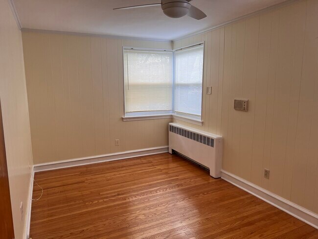 Master - 7644 Fayette St