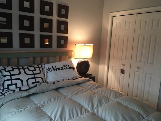 Building Photo - 1514 Ravena St