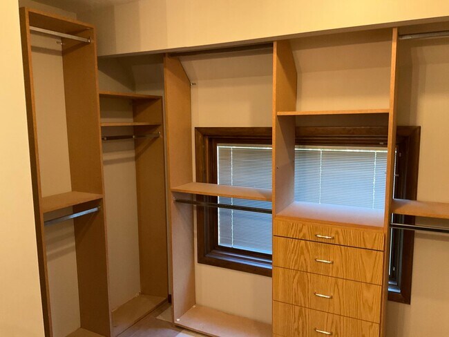 Building Photo - 4-Bedroom Home with 2 Full + 2 Half Baths ...