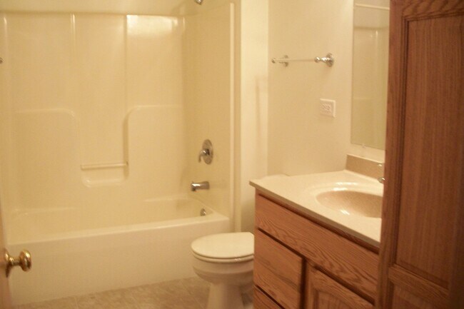 Building Photo - 332 Cassidy Ct