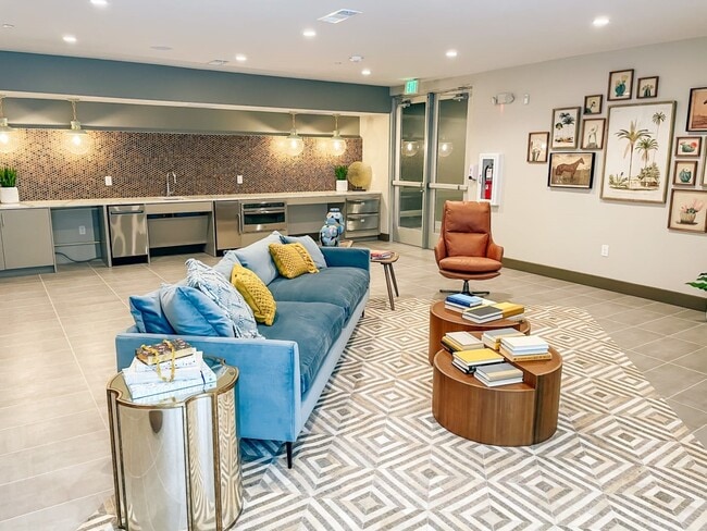 Building Photo - 3636 W Dallas St