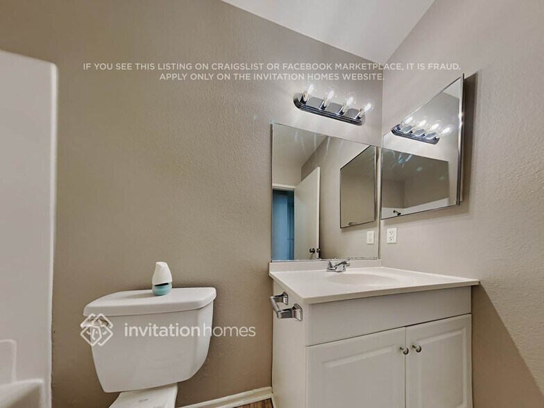 Building Photo - 3433 Revere Rd