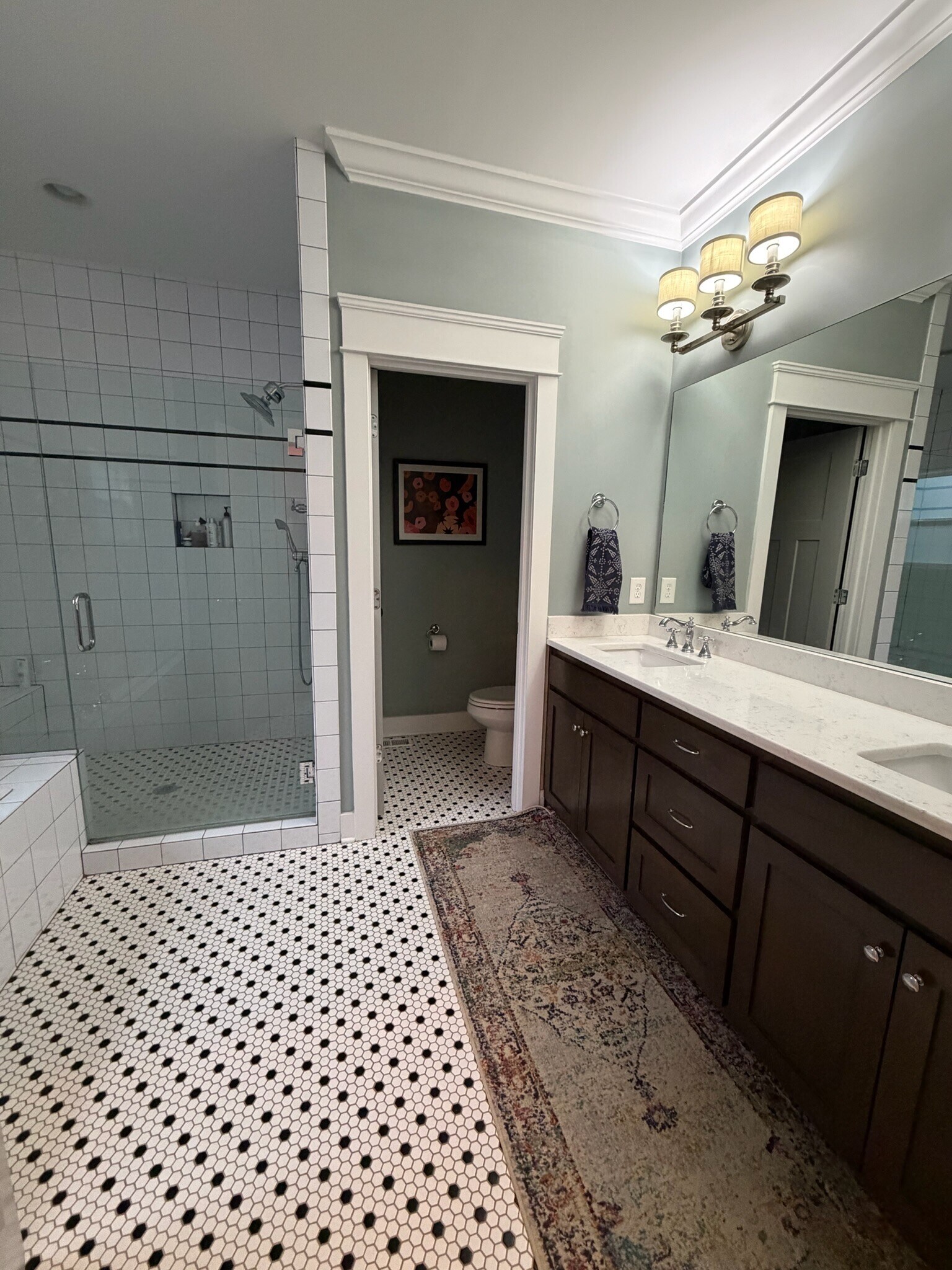 Master bathroom with double sink, shower and tub - 1510 Ward Ave