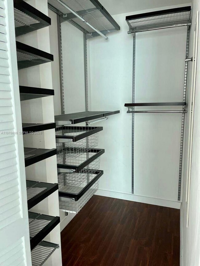 Building Photo - 300 S Biscayne Blvd