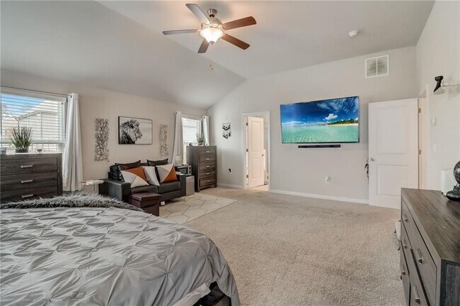 Building Photo - 7246 Gladstone Cir