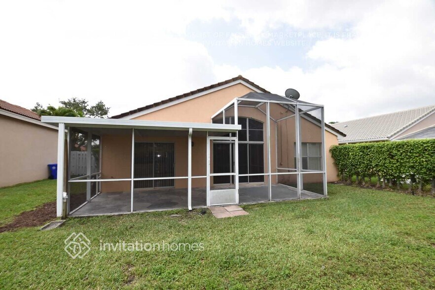 Building Photo - 16565 NW 6th St