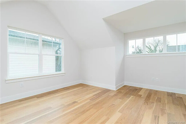 Building Photo - Luxurious, Modern Farmhouse in Belmont wit...