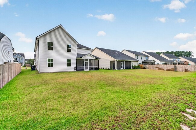 Building Photo - 518 Yellow Leaf Ln