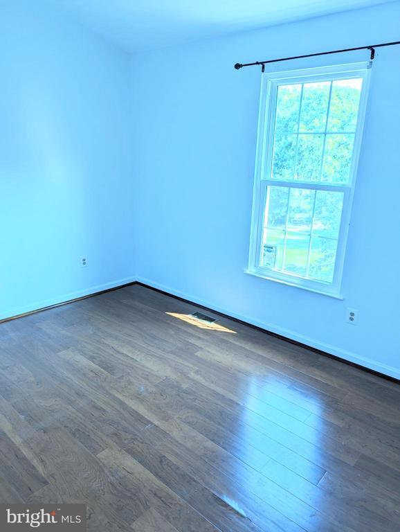 Building Photo - 46582 Broadspear Terrace