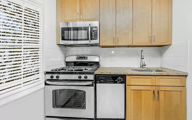 Building Photo - Charming 1-bedroom, 1-bathroom