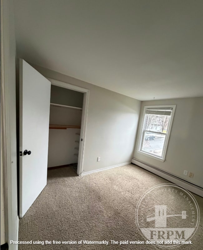 Building Photo - 64 Walnut St