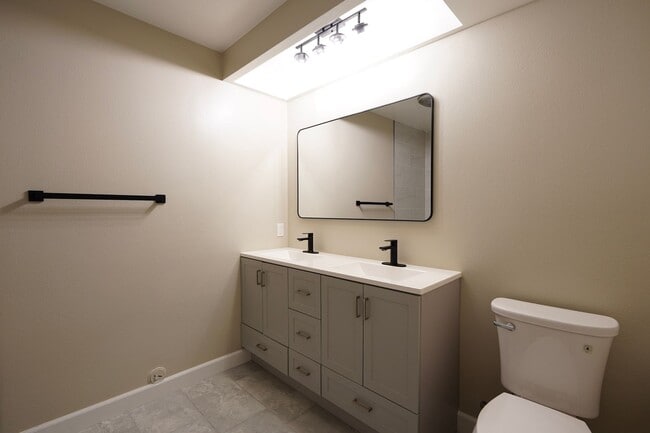 Building Photo - Beautiful Yucaipa Home with Private Garage