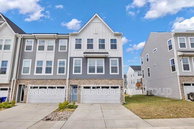 Building Photo - 4013 Singerville Ct