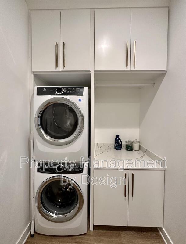 Building Photo - 400 SW 7th St