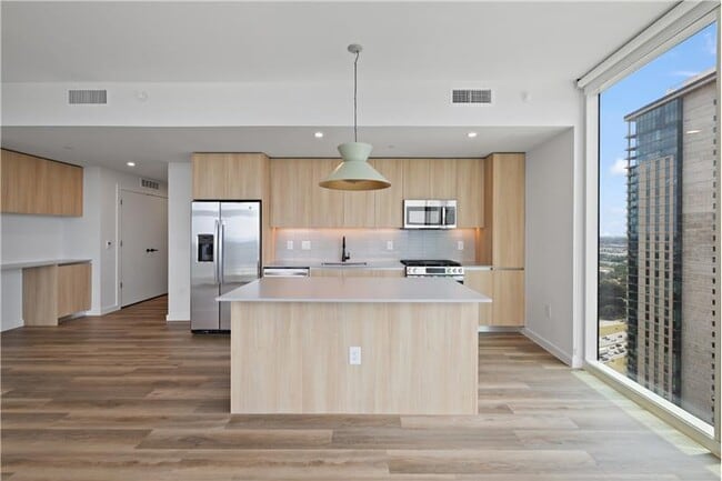 Building Photo - 2500 S Hwy 183