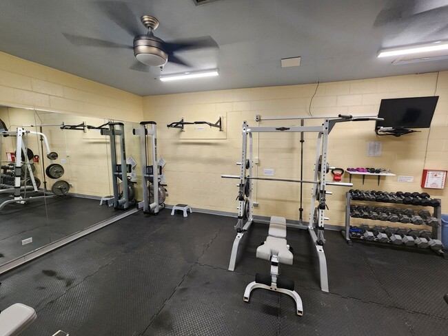 Building Photo - Gorgeous 1 Bed 1 Bath Condo In Fantastic L...