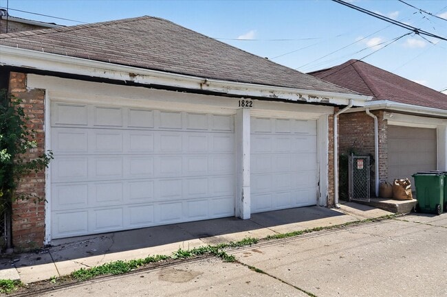 Building Photo - 1822 Gunderson Ave