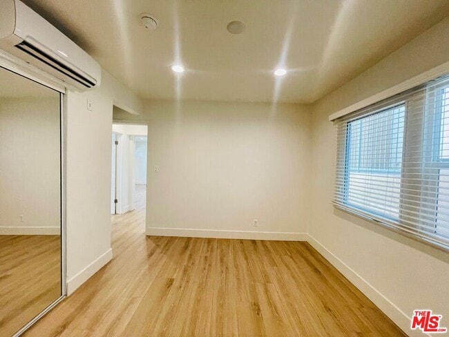 Building Photo - 4441 Tujunga Ave