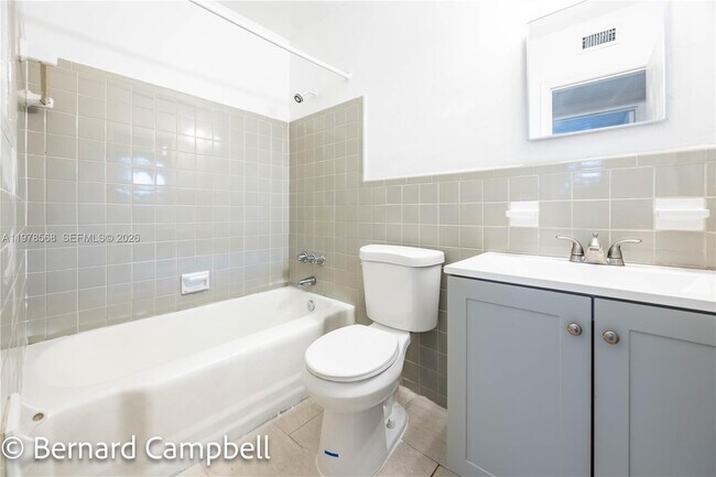 Building Photo - 918 NW 13th Ct