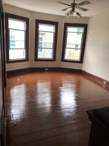 Building Photo - 28 Hartford Ave