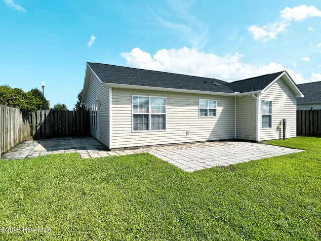 Building Photo - 7321 Verona Dr