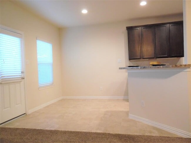 Building Photo - 5106 Gable Ln