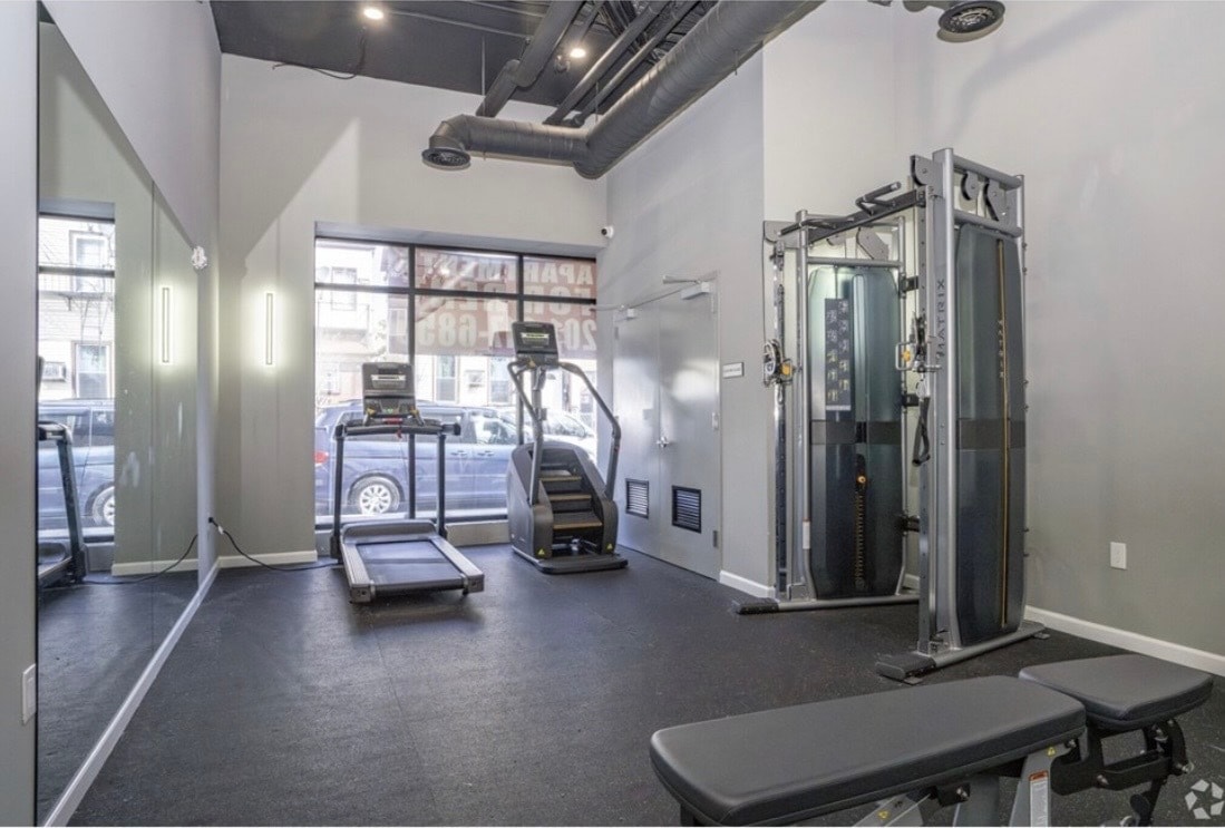 Building Photo - 9 Clark St