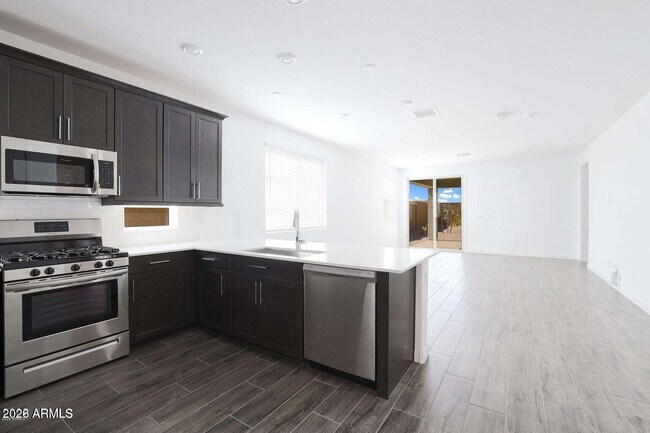 Building Photo - 16514 W Charlotte Dr
