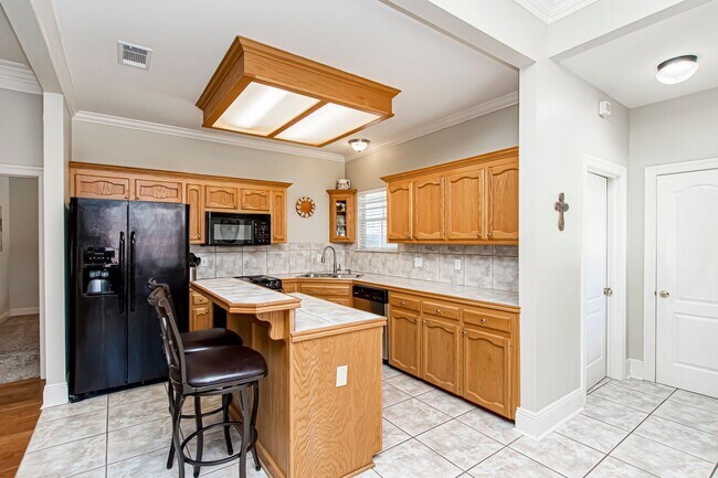 Building Photo - 10580 Springglen Ct