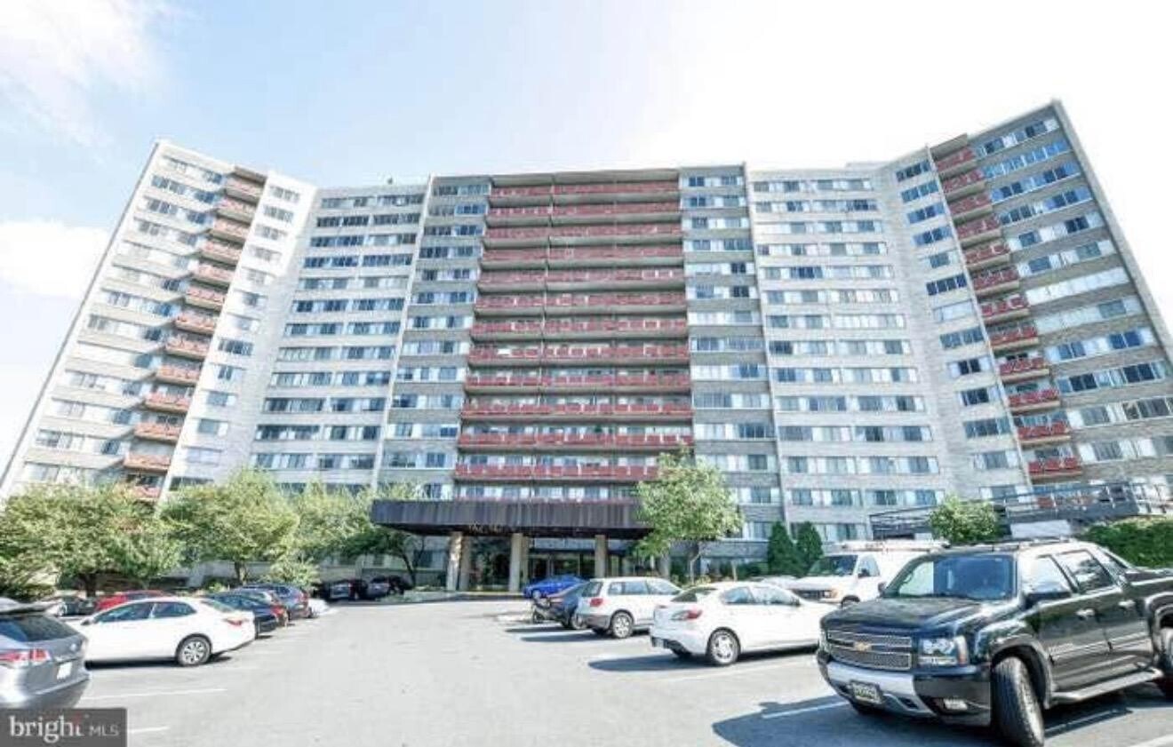 Building Photo - 5340 Holmes Run Pky