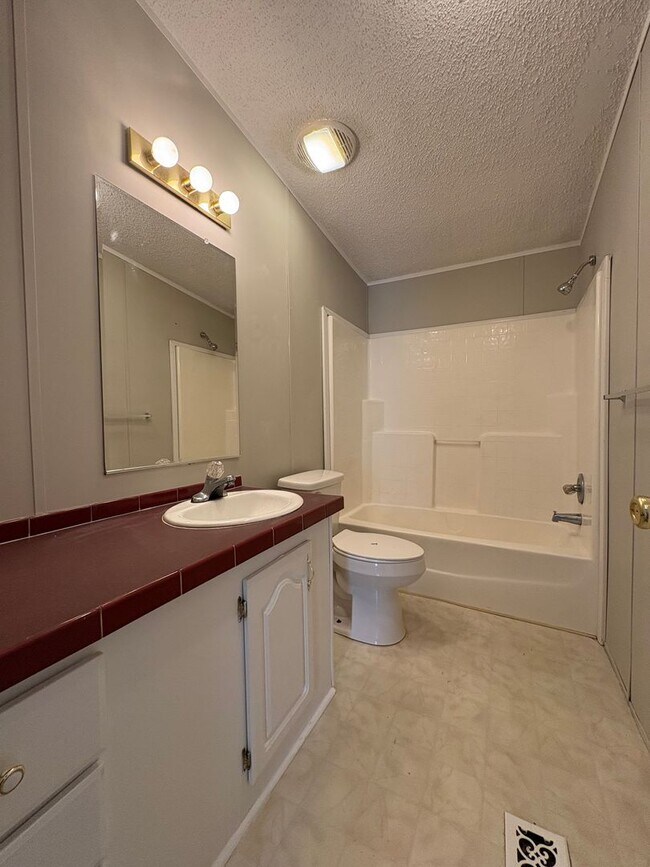 Building Photo - For Rent