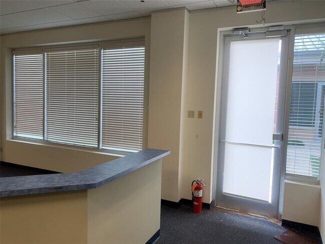 Building Photo - 1415 Highway 6