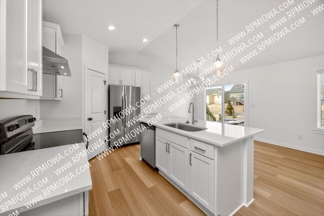 Building Photo - 318 SW 16th St