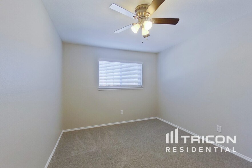 Building Photo - 1085 Harriman Dr