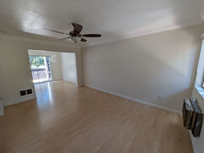 Building Photo - 7930 Mission Center Ct
