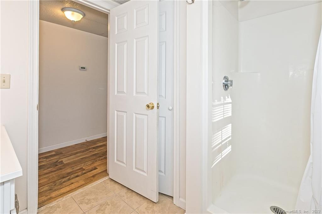 Building Photo - 15 Indian Hill Ln