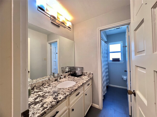 Building Photo - 15126 Turkey Creek Dr
