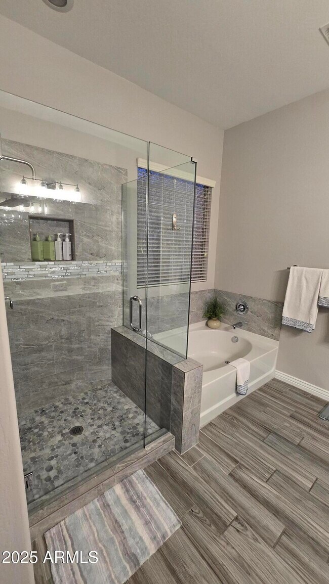 Building Photo - 17591 W Dahlia Dr