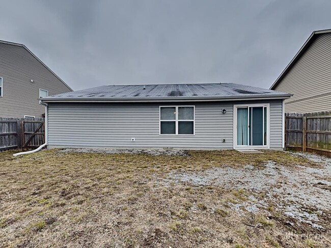 Building Photo - 7516 Pipestone Dr