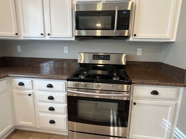 Building Photo - 30133 Destiny Dr