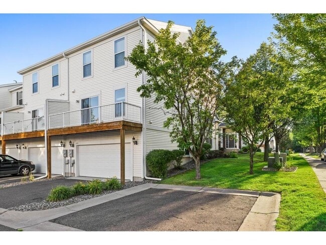 Building Photo - 899 Ledgestone Dr