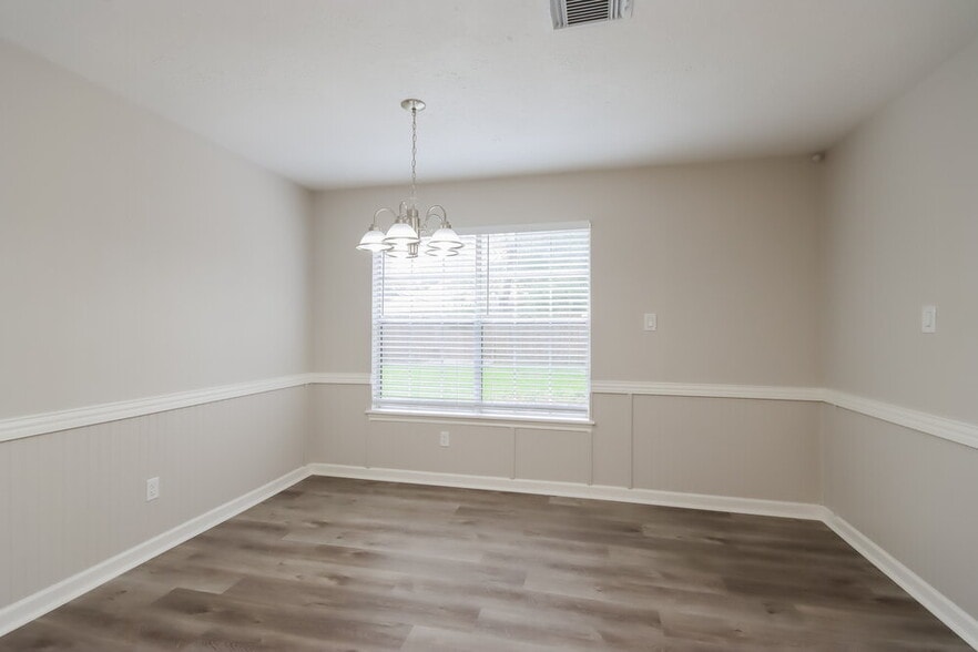 Building Photo - 1807 Hamlin Valley Dr