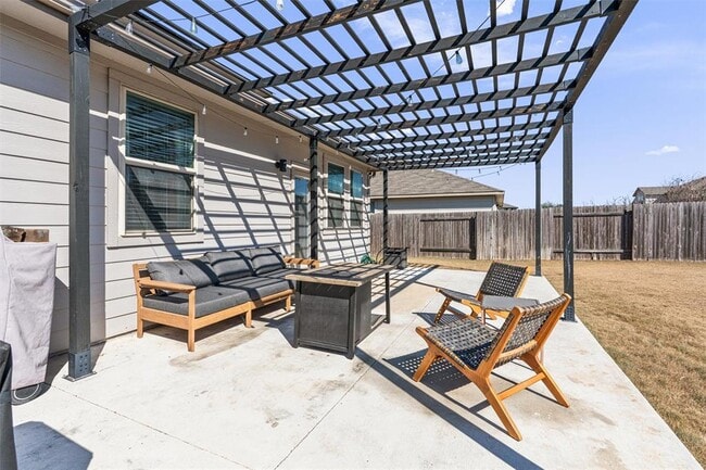 Building Photo - 137 Red Sun Dr