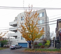 Building Photo - Plaza 45