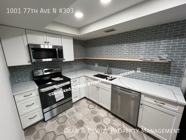 Building Photo - 1001 77th Ave N