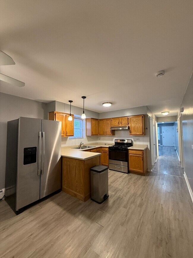 Building Photo - 1819 N 38th Ave