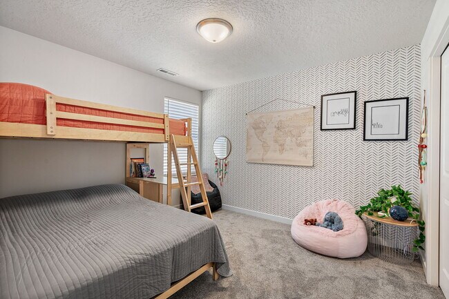 Building Photo - 3384 NW 14th Ave